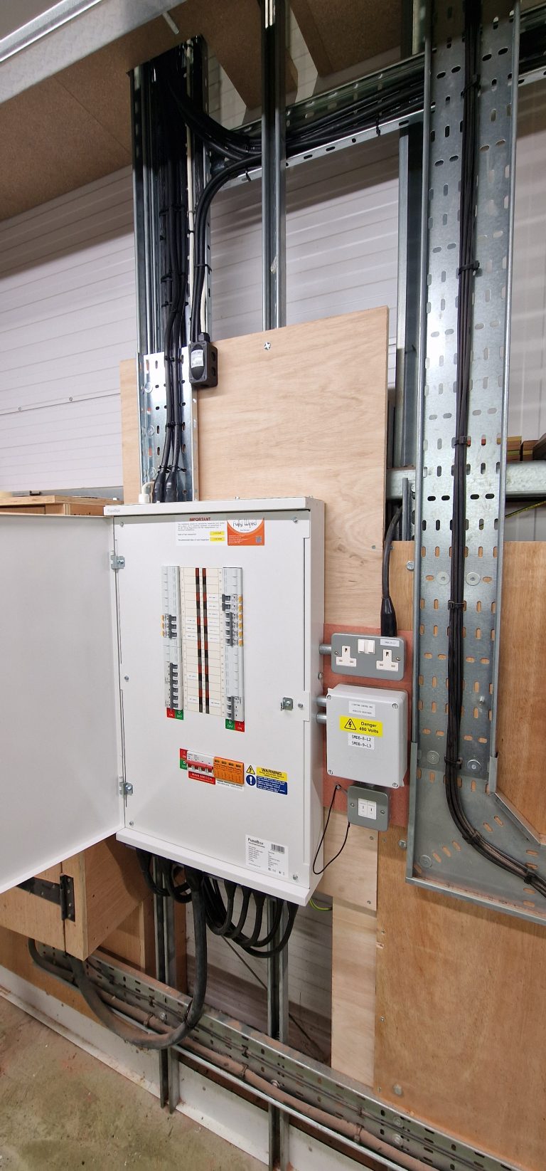 three phase commercial distribution board